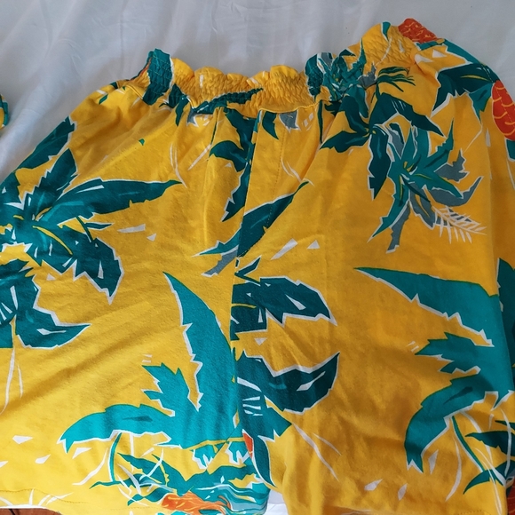 Calypso Bermuda summer shorts and top - Picture 3 of 5